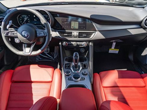 New 2025 Alfa Romeo Giulia w/ Veloce Package Rwd image 20