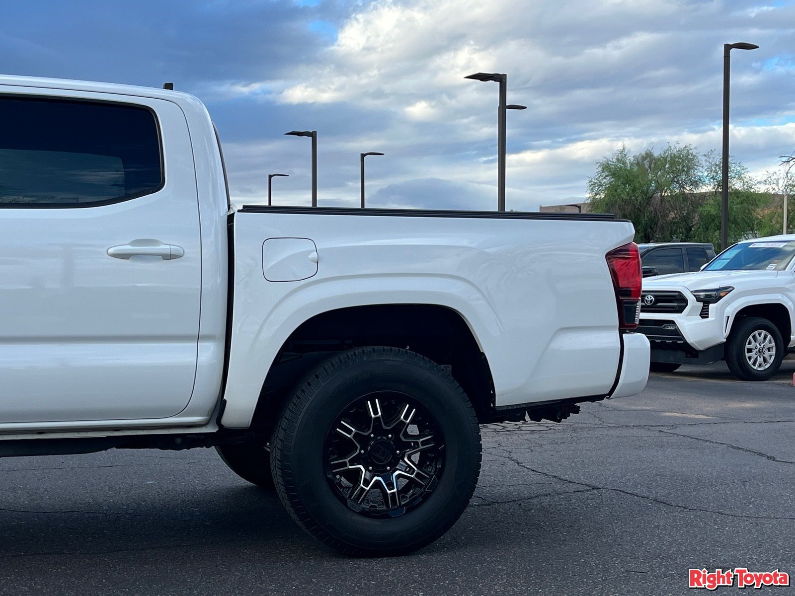 Used 2019 Toyota Tacoma SR w/ SR Convenience Package AWD/4WD image 11