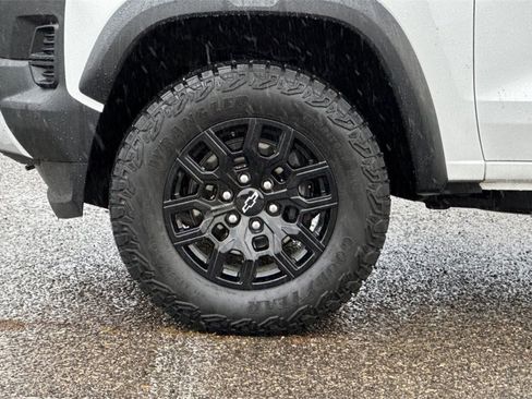 Certified 2024 Chevrolet Colorado Trail Boss w/ Technology Package image 29