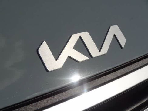 Used 2025 Kia K4 FWD image 17