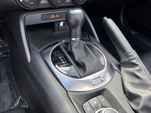 Used 2020 MAZDA MX-5 Miata Sport RWD image 51
