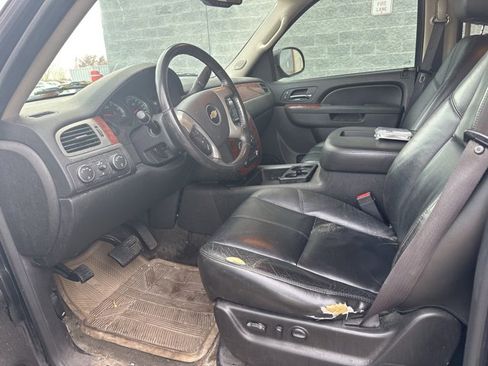 Used 2011 Chevrolet Avalanche LT w/ Luxury Package image 9