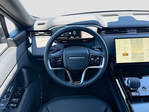 New 2026 Land Rover Range Rover Sport SE AWD/4WD image 18