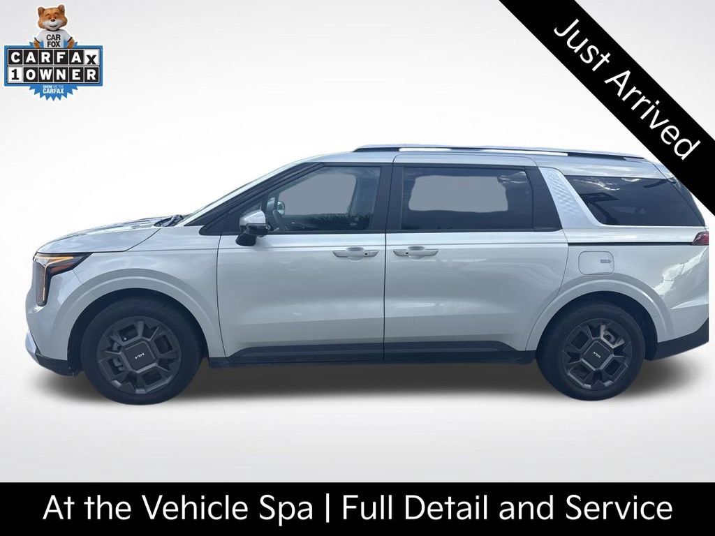 Certified 2025 Kia Carnival EX FWD image 1