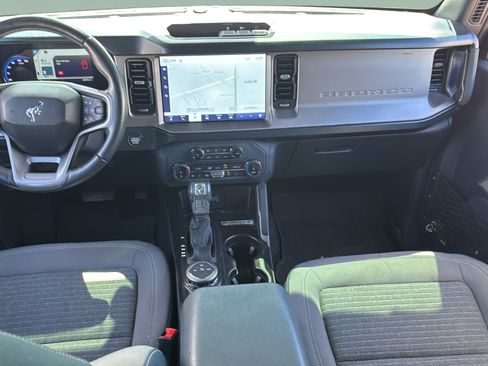 Used 2022 Ford Bronco Outer Banks AWD/4WD image 11