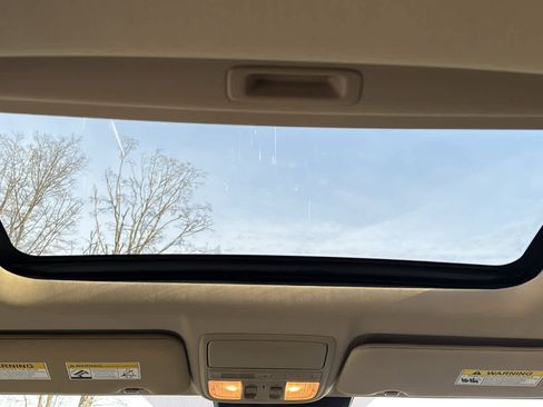 Used 2018 Honda CR-V Touring image 27