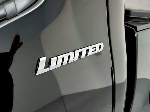 Used 2023 Toyota Tacoma Limited image 13