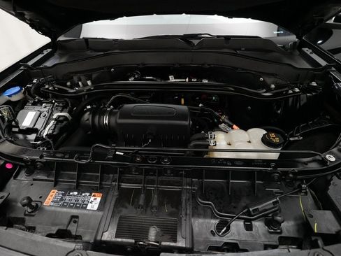 Used 2023 Ford Explorer ST-Line w/ Class IV Trailer Tow Package image 3