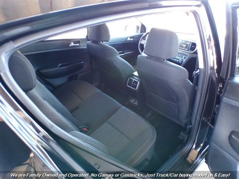 Used 2020 Kia Sportage LX FWD image 18