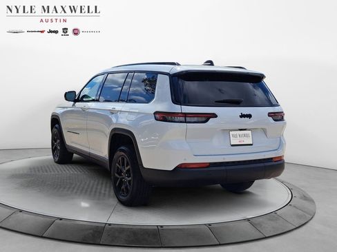 New 2025 Jeep Grand Cherokee L Altitude image 14