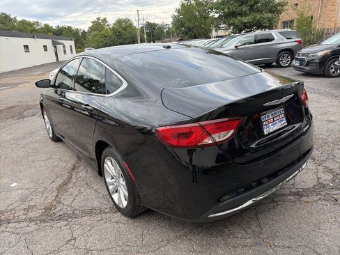 Used 2015 Chrysler 200 Limited w/ Convenience Group FWD image 4