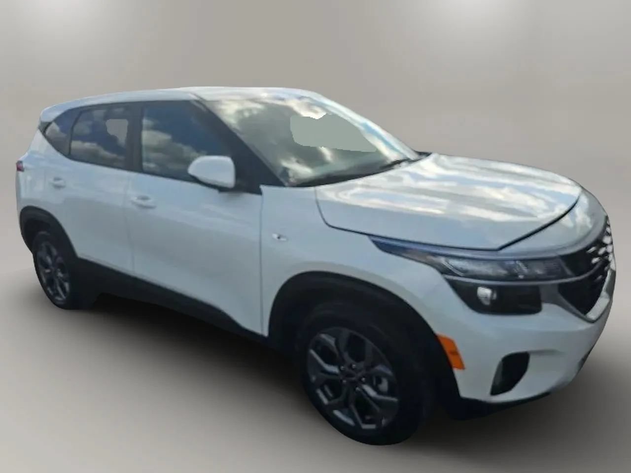 Used 2026 Kia Seltos LX FWD image 4