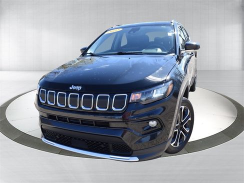 Used 2022 Jeep Compass Limited image 12