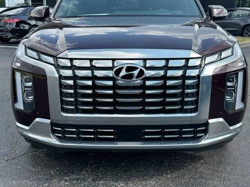 Used 2023 Hyundai Palisade Calligraphy FWD image 4