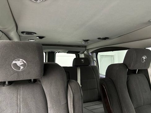 Used 2019 Chevrolet Express 2500 RWD image 40