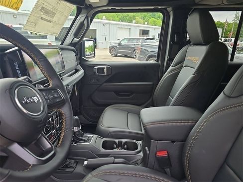New 2025 Jeep Wrangler Unlimited Rubicon 392 image 11