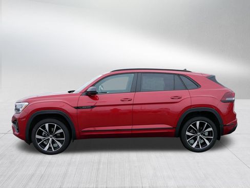 Used 2025 Volkswagen Atlas Cross Sport SEL R-Line AWD/4WD image 4