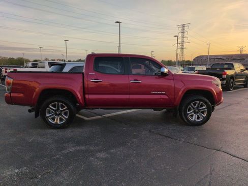 Used 2017 Toyota Tacoma Limited w/ Tow Package image 6
