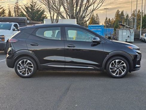 Certified 2023 Chevrolet Bolt EUV Premier w/ Sun & Sound Package image 7