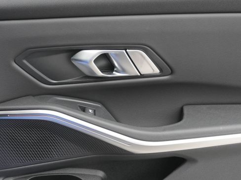 Certified 2022 BMW 330i Sedan w/ M Sport Package image 32