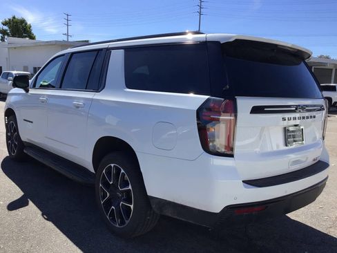 Used 2024 Chevrolet Suburban RST w/ Luxury Package image 3