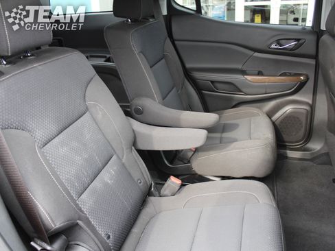 Certified 2023 GMC Acadia SLE w/ Driver Convenience Package image 26