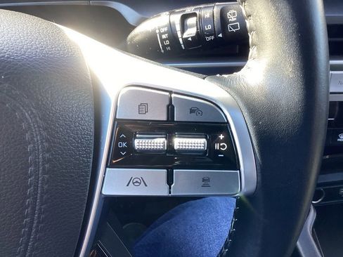 Certified 2025 Kia Telluride S FWD image 22