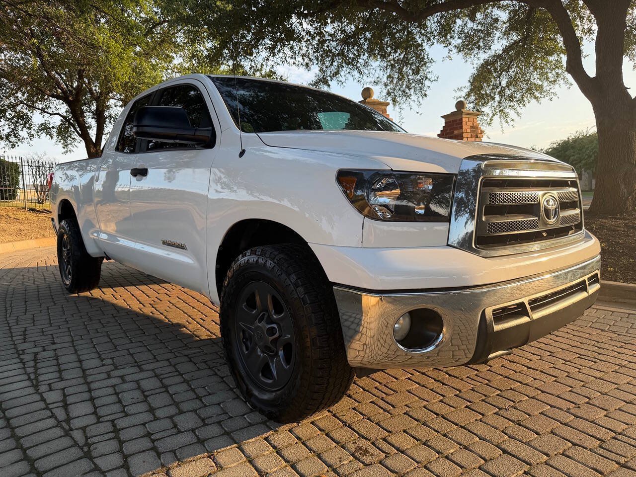 Used 2010 Toyota Tundra 2WD Double Cab image 1