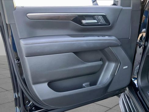 Used 2026 Chevrolet Tahoe Premier w/ Sun And Tow Package RWD image 21