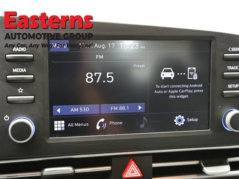Used 2023 Hyundai Elantra SE w/ Preferred Accessory Package FWD image 19