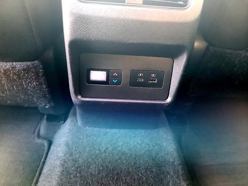 Used 2023 Nissan Rogue SL w/ SL Premium Package image 14