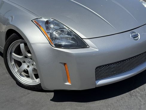 Used 2004 Nissan 350Z Track w/ Cargo Convenience Pkg RWD image 3