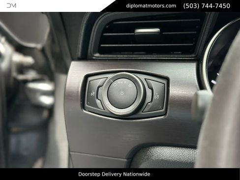 Used 2016 Ford Mustang Shelby GT350 w/ Technology Package image 35