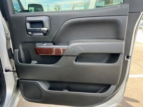 Used 2015 GMC Sierra 1500 SLE w/ SLE Value Package AWD/4WD image 12