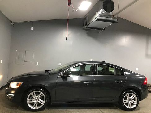 Used 2015 Volvo S60 T5 Premier image 6