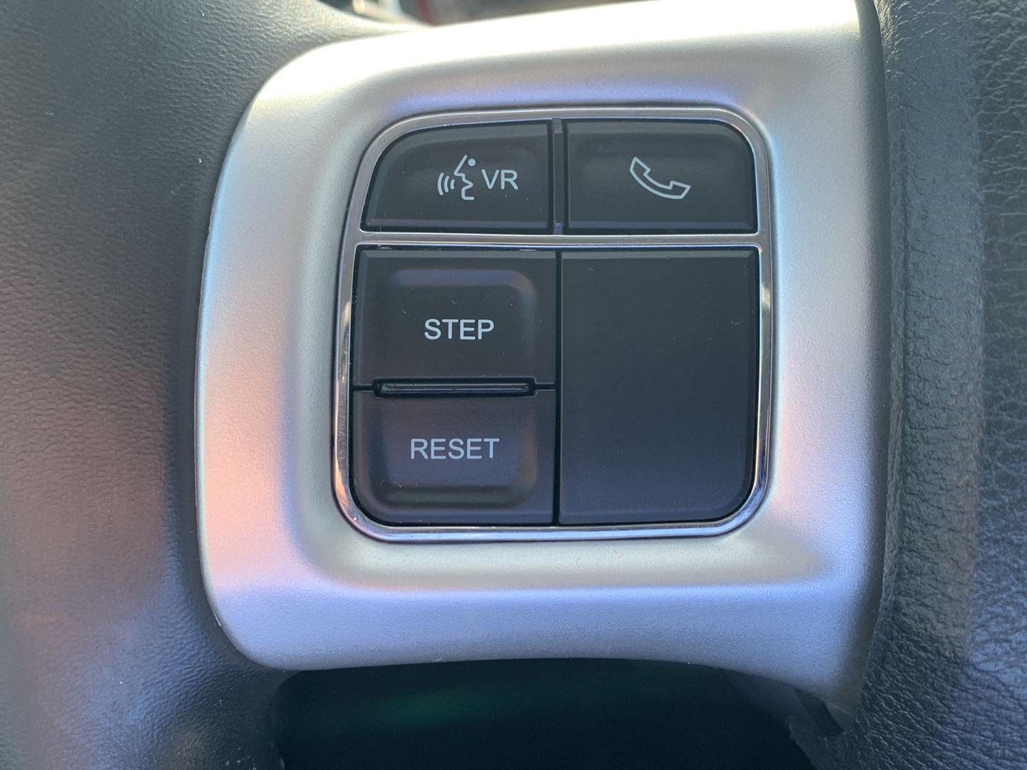 Used 2017 Dodge Grand Caravan SE w/ Power Window Group FWD image 11