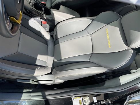 Used 2021 Subaru Crosstrek 2.5i Sport w/ Moonroof Package image 18