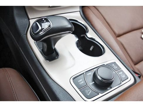 Used 2015 Jeep Grand Cherokee Summit w/ Platinum Series Group AWD/4WD image 25