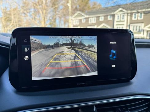 Used 2023 Hyundai Santa Fe SEL image 9