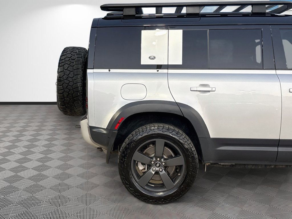 Used 2020 Land Rover Defender 110 First Edition AWD/4WD image 12