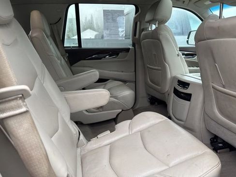 Used 2016 Cadillac Escalade Premium image 27