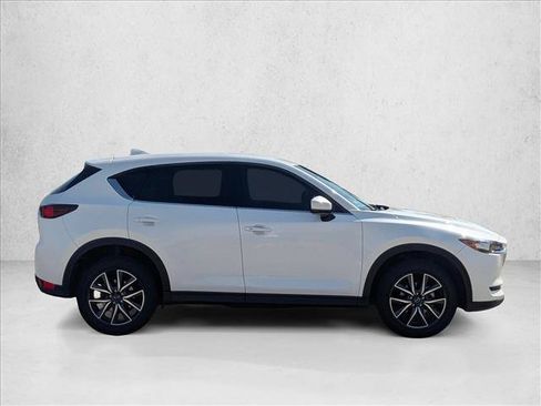 Used 2018 MAZDA CX-5 Touring w/ Preferred Equipment Package FWD image 4