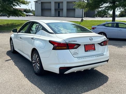 Used 2023 Nissan Altima 2.5 SV FWD image 7