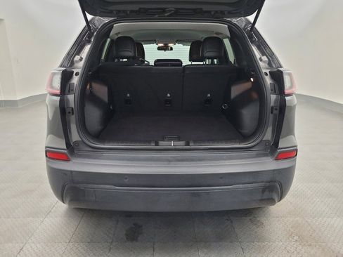 Used 2019 Jeep Cherokee Latitude Plus AWD/4WD image 29