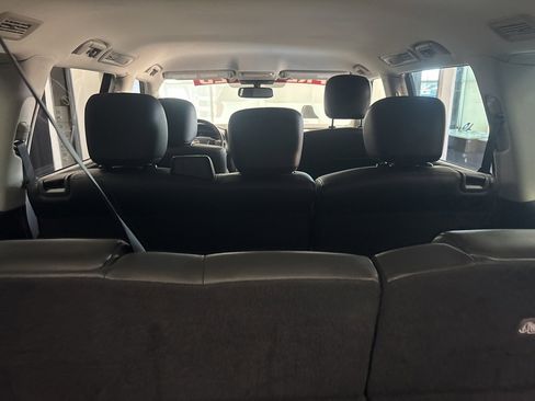 Used 2023 Nissan Armada SV image 6