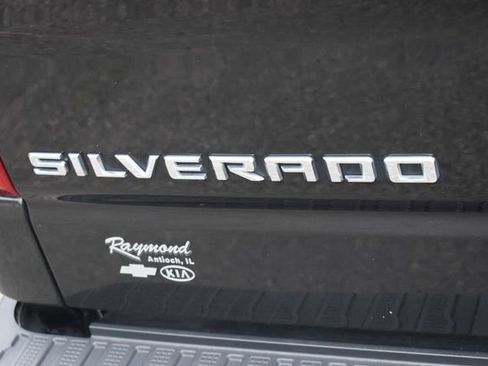 Used 2022 Chevrolet Silverado 1500 LT AWD/4WD image 16