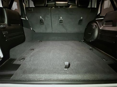 Used 2023 Jeep Wrangler Unlimited Sahara w/ Cold Weather Group image 34