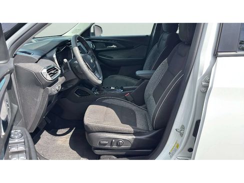 Used 2023 Chevrolet TrailBlazer LT AWD/4WD image 10
