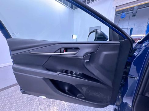 Used 2025 Toyota Camry XSE image 30