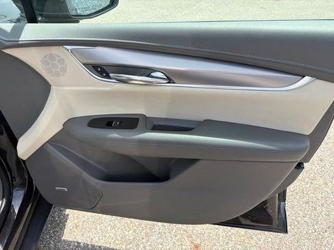 Used 2017 Cadillac XT5 Premium Luxury AWD/4WD image 20